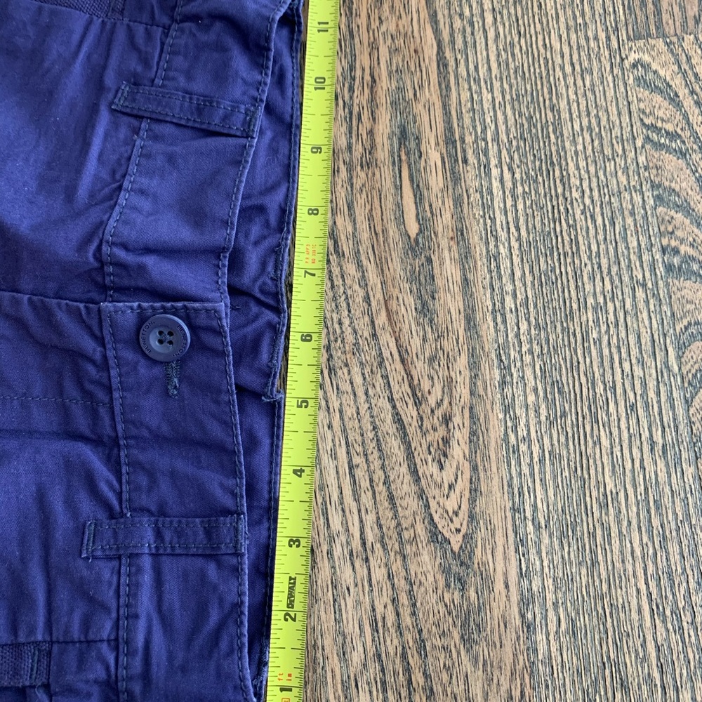 Shorts - Picture 6 of 7